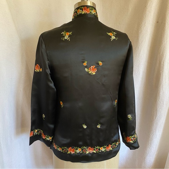 Vintage XS/S silk black heavily embroidered jacket. - Picture 7 of 9